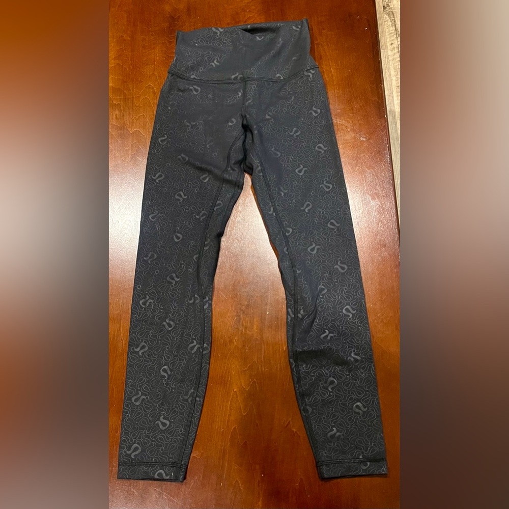 Lululemon align tights pant 25” size 4 yogo embossed black